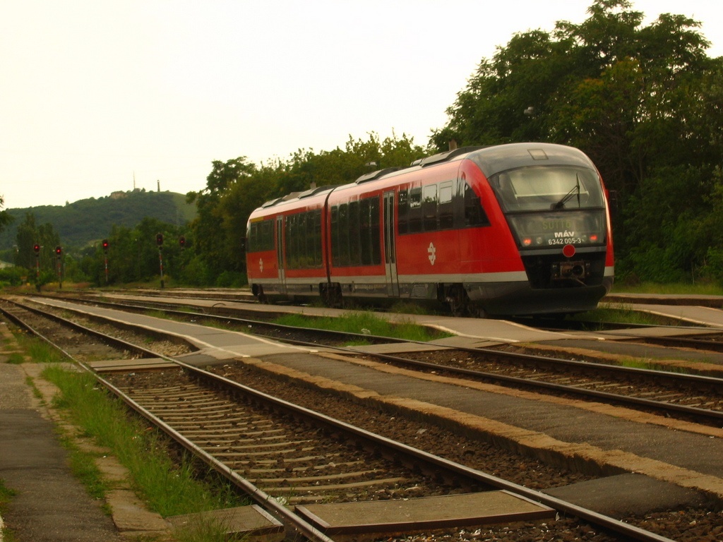 Esztergomi vasútvonal: változik a menetrend, csökken a menetidő