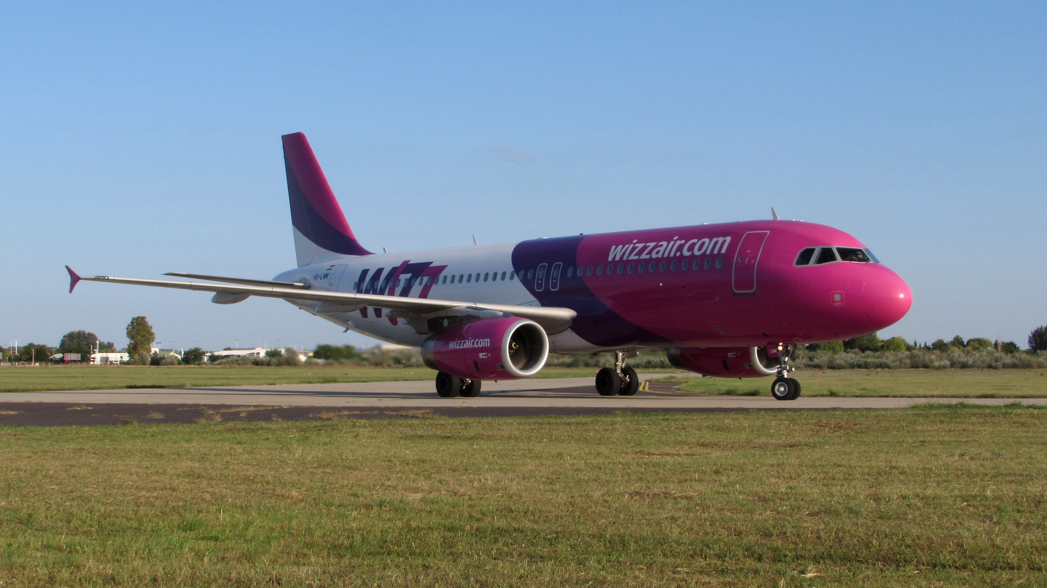 Tízmilliókkal támogathatja az önkormányzat a Wizz Air debreceni bázisának bővítését